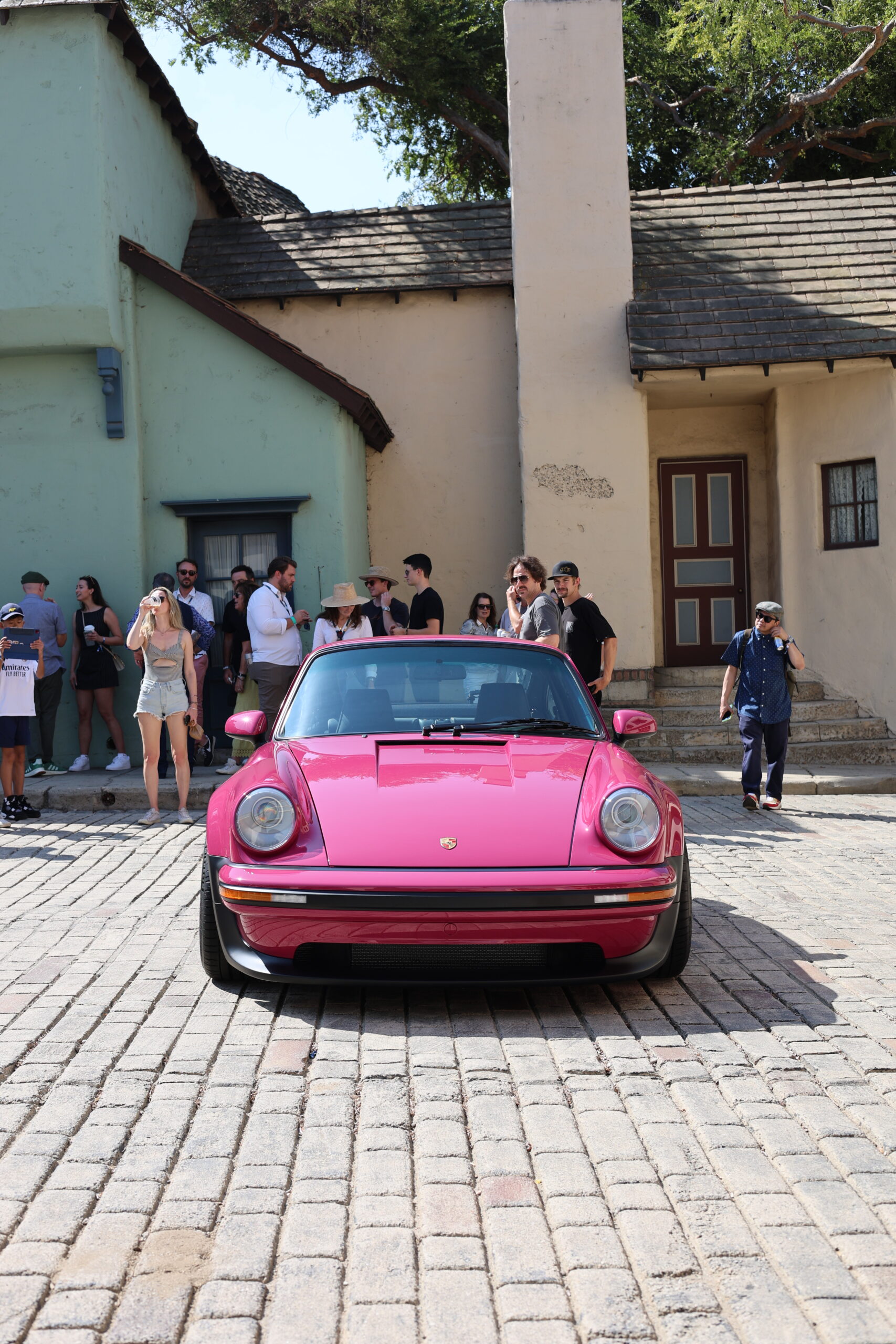 A pink Porsche 911 at Luftgekühlt 10