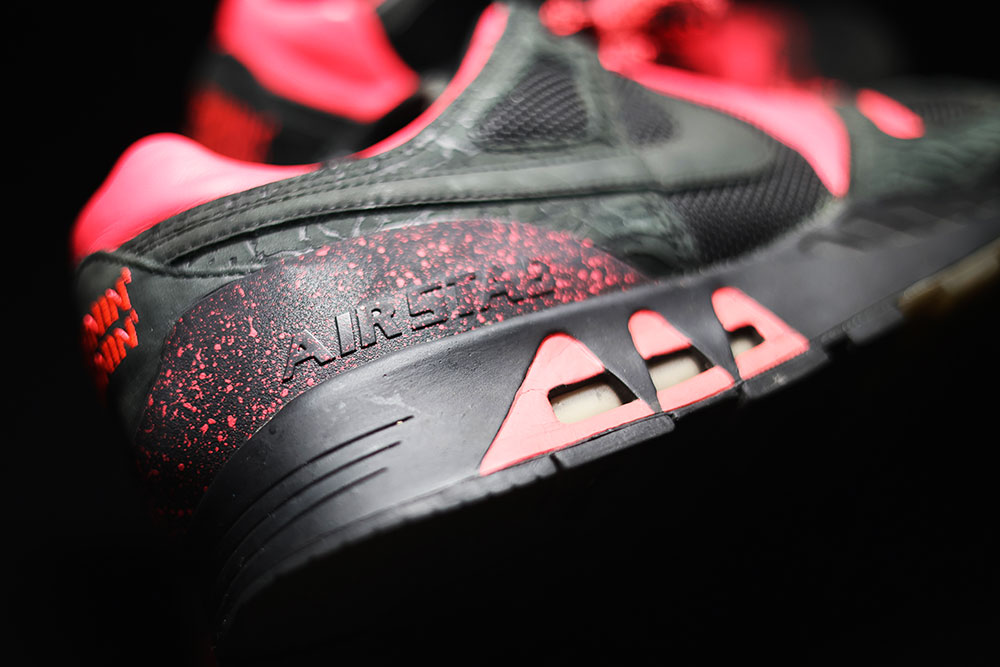 Infrared sole window and speckled heel on the Nike Air Stab Runnin Gunnin
